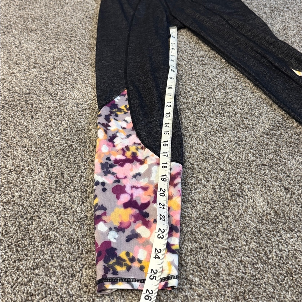 Athleta Women's Leggings Set - Black Pattern, Gray, and Floral - Picture 16 of 16